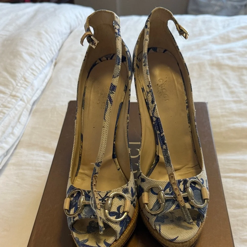 Vintage Gucci Blue Floral Espadrille Wedges - Picture 4 of 6